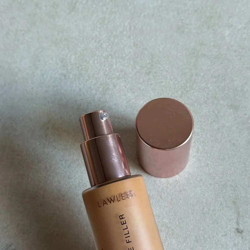 Lawless Forget The Filler Skin-Plumping Line-Smoothing Foundation - Shade 11M 1